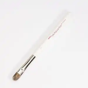 Pinsel No. 17 // Concealer flach-oval-lang